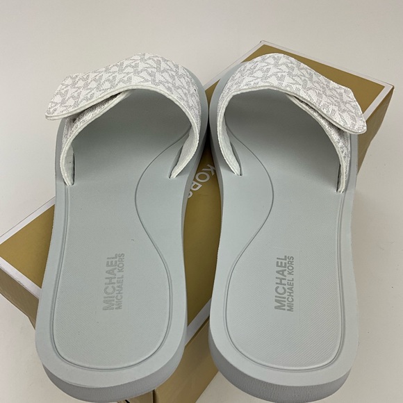 Michael Kors Wade Slide White Grey New In Box - Picture 3 of 8